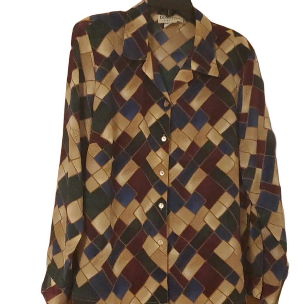 Long sleeve mukti colored shirt